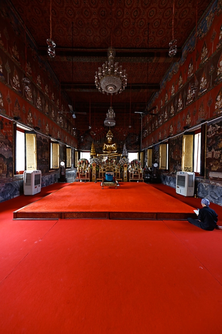 Wat Traimitr-NOV13-042